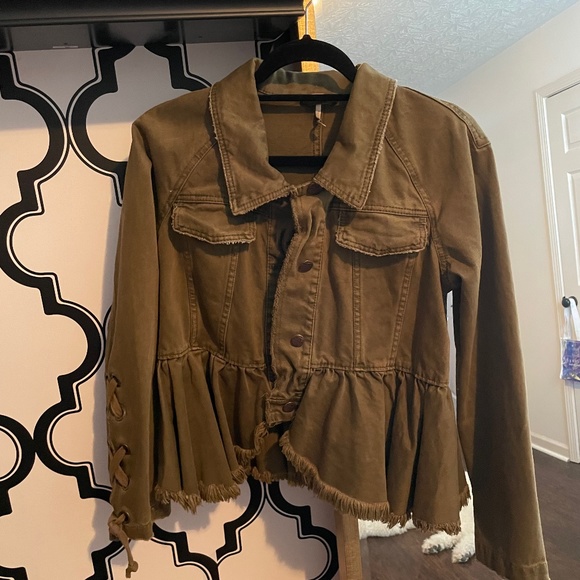 Jacket - Picture 1 of 2